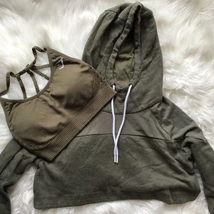 Gymshark Bundle! Sports bra and Cropped Sweater